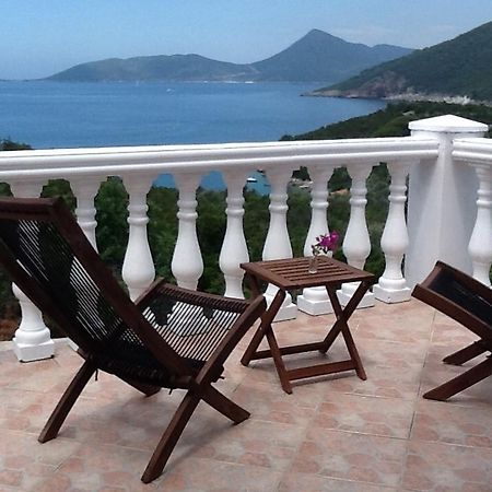 Villa Mirista لوستيكا الغرفة الصورة